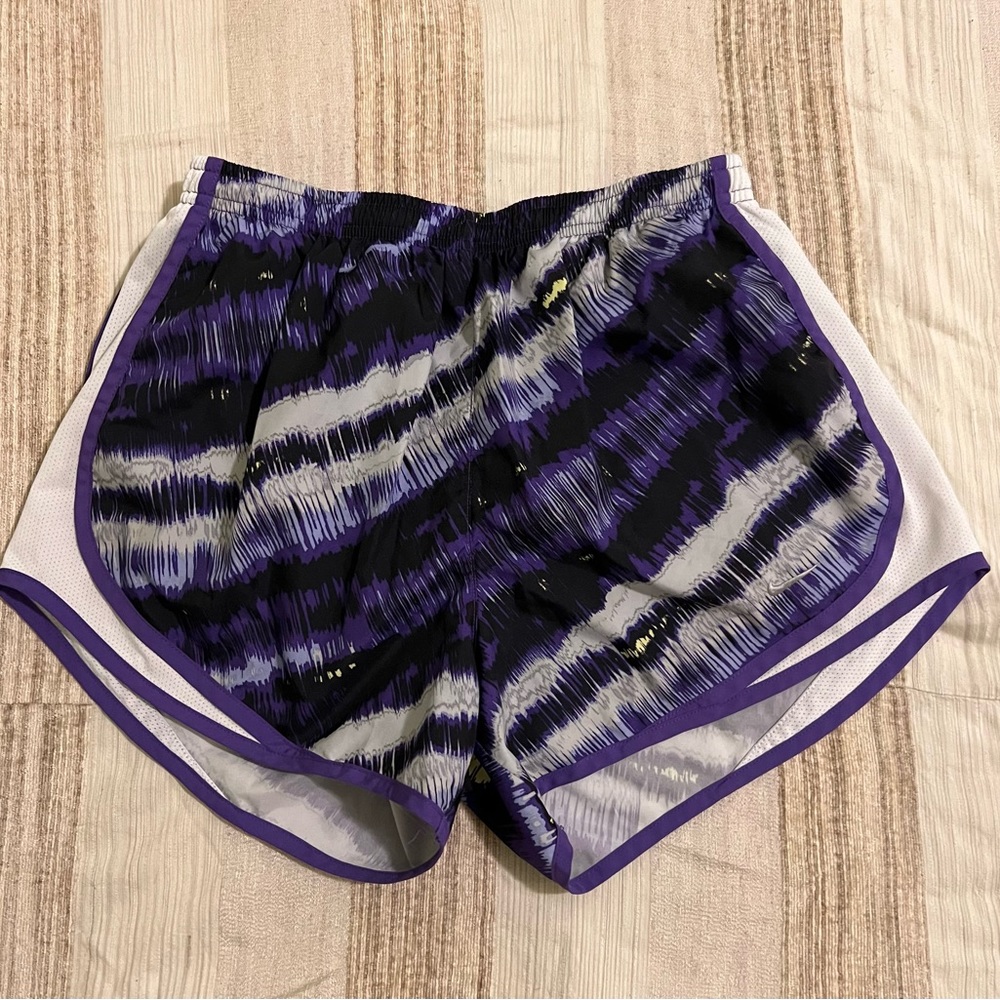 Women’s Nike shorts size Medium